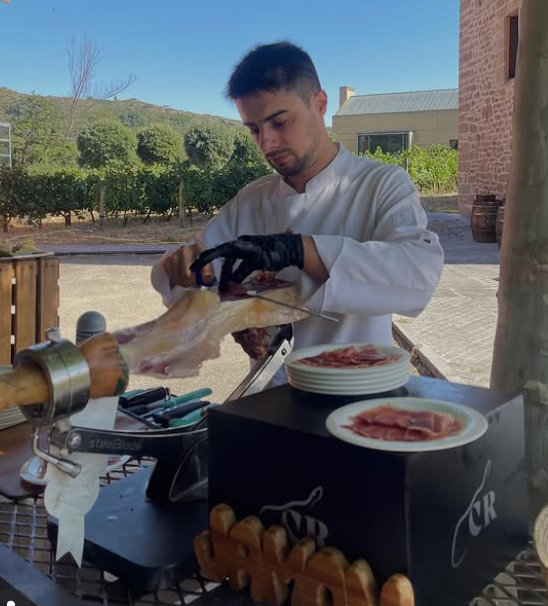 Carlos Rodríguez Flores, maestro cortador de jamón ibérico del equipo GIIG en La Rioja